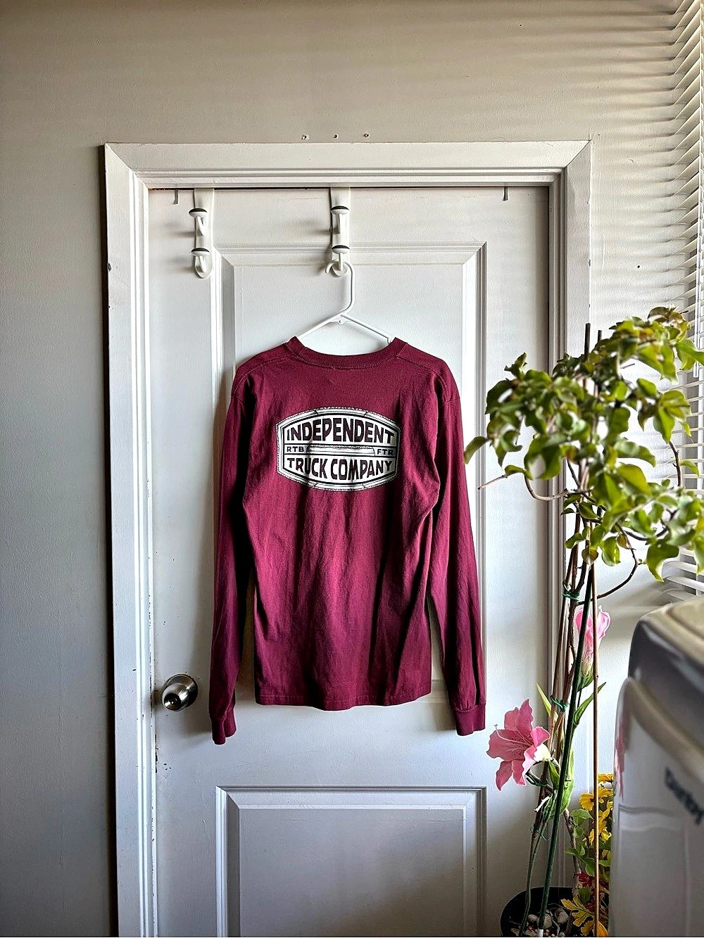 🛹 Y2K Independent Truck Company Maroon Long Sleeve Skate Tee Size Medium